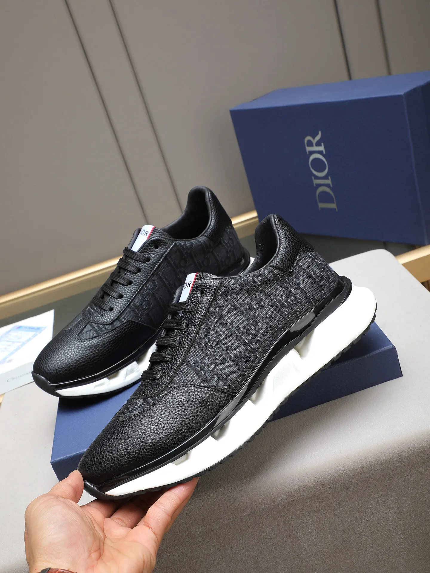 PP460 New Dior🆕The latest men's casual sports shoes, the upper is made of imported cowhide➕Dior's special material! Breathable sheepskin. The TPU blade base is lightweight and wear-resistant! Size:38-44 (45 customized)